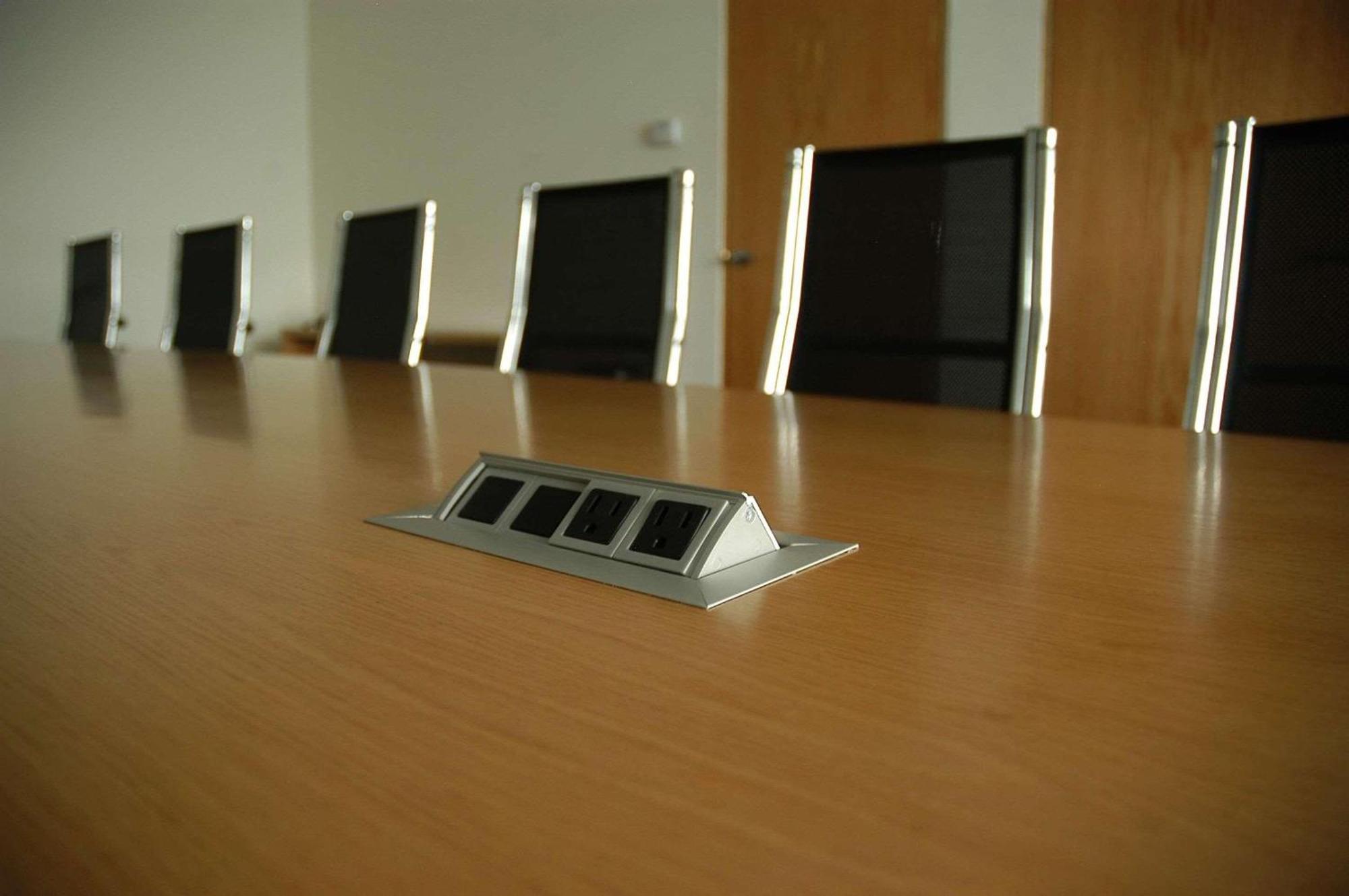 فندق راديسون بارايسو مكسيكو سيتي مدينة مكسيكو المظهر الخارجي الصورة A table-mounted power strip