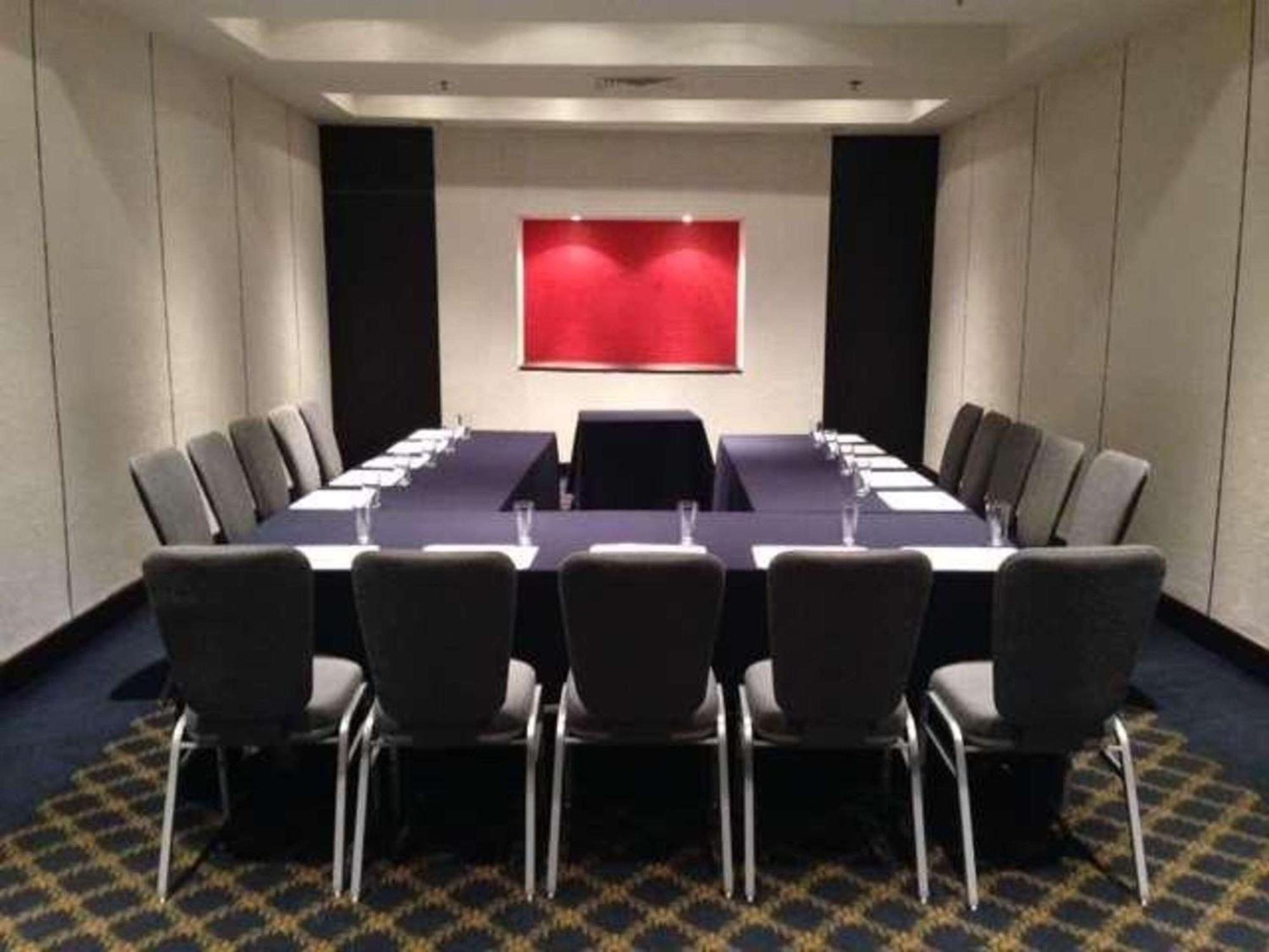 فندق راديسون بارايسو مكسيكو سيتي مدينة مكسيكو المظهر الخارجي الصورة A meeting room at the hotel