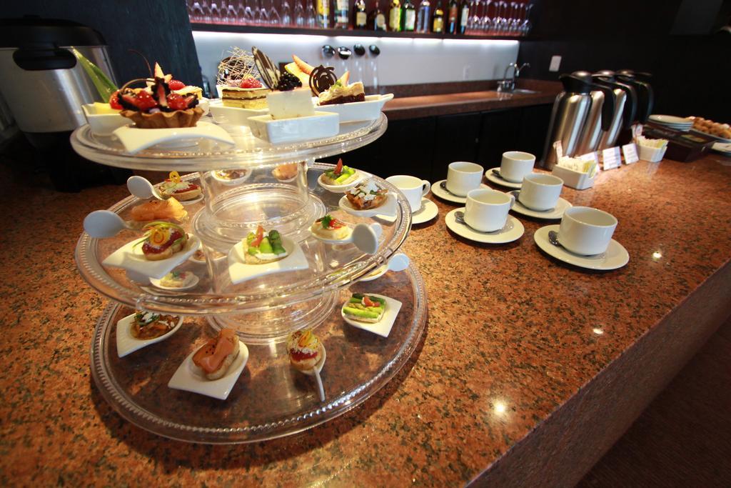 فندق راديسون بارايسو مكسيكو سيتي مدينة مكسيكو المظهر الخارجي الصورة Afternoon tea at the InterContinental Hotel, Berlin