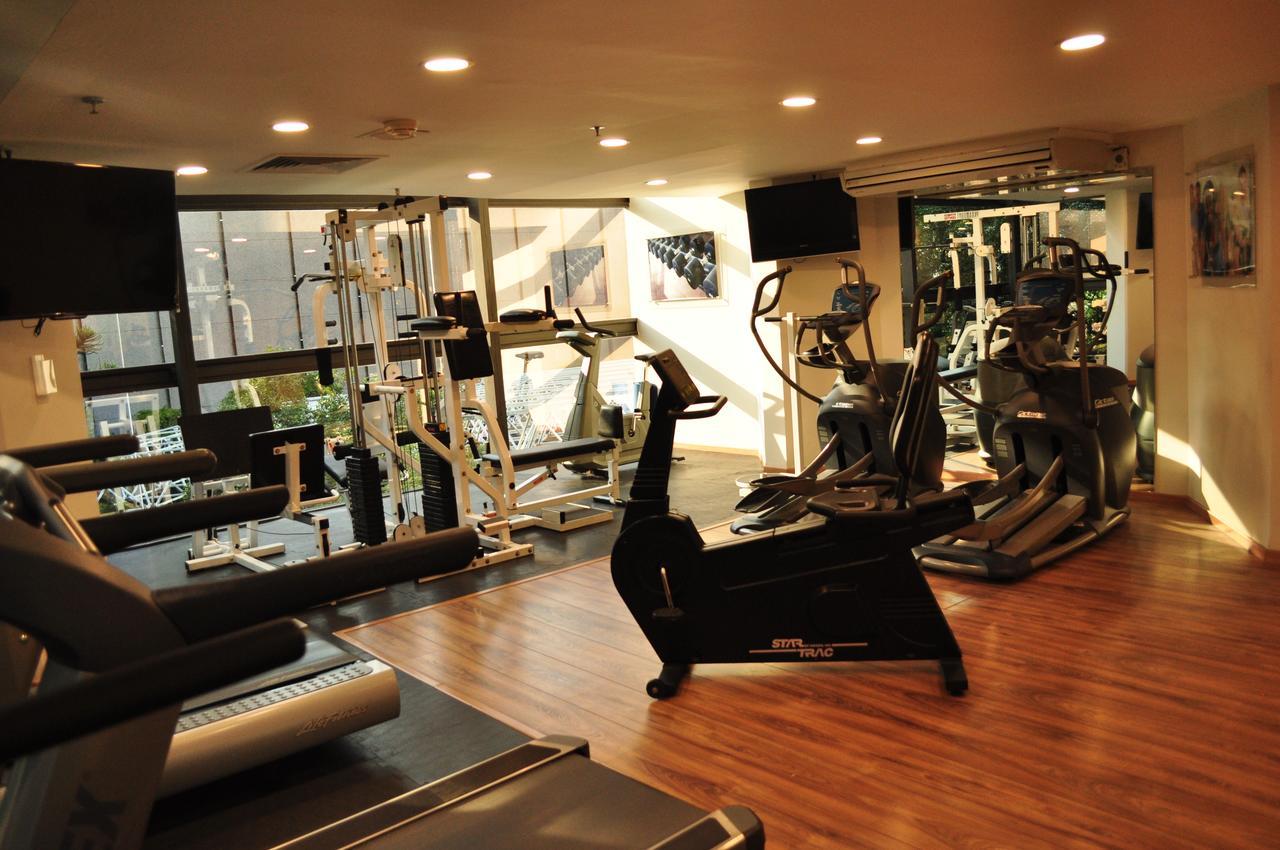 فندق راديسون بارايسو مكسيكو سيتي مدينة مكسيكو المظهر الخارجي الصورة The gym at the hotel